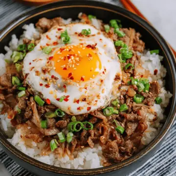 Gyudon (Japanese Beef & Rice Bowls)