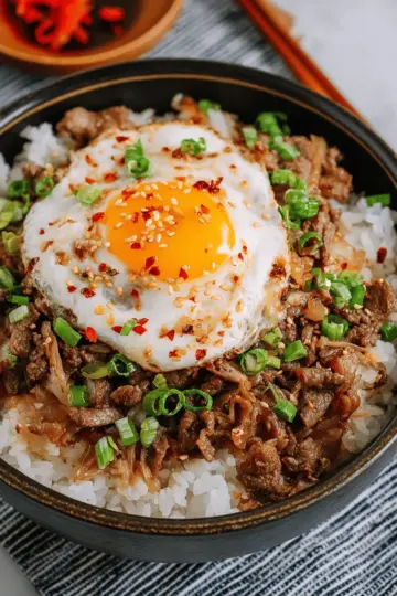 Gyudon (Japanese Beef & Rice Bowls)
