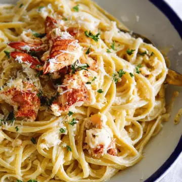 Creamy Lobster Pasta