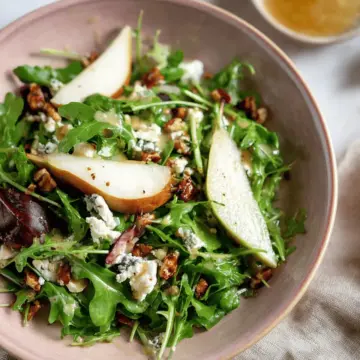 Arugula Salad with Pears and Goat Cheese