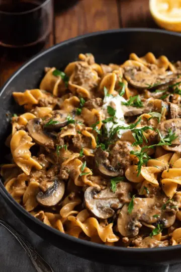 One Pan Ground Beef Stroganoff