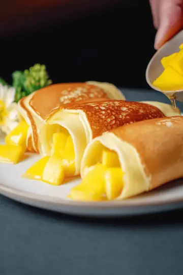 Mango pancakes