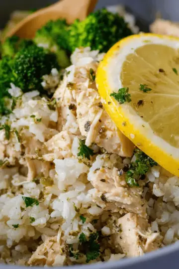Crockpot Lemon Garlic Chicken and Rice