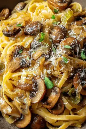 Caramelized Leek and Mushroom Gruyere Pasta