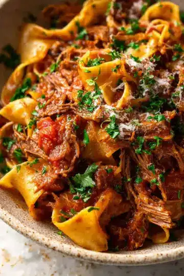 Slow Cooked Shredded Beef Ragu Pasta