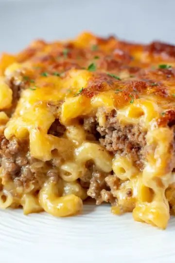 Mac and Cheese Meatloaf Casserole