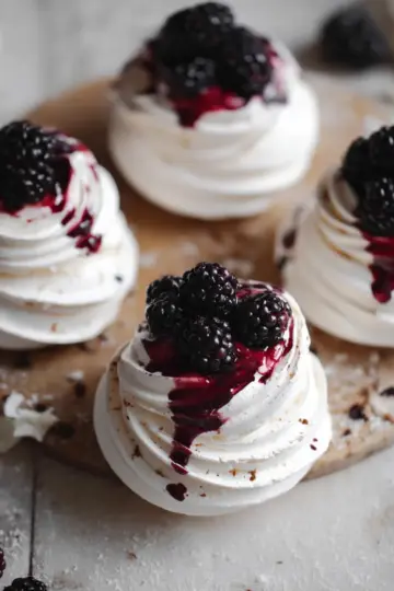 Blackberry Pavlovas