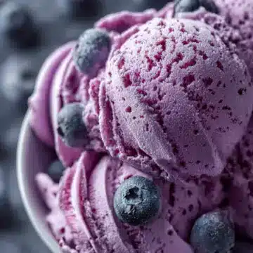 Delicious Blueberry Frozen Yogurt